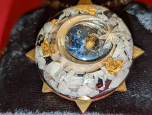 Load image into Gallery viewer, The &quot;Cleopatra&quot; EyE  Orgone pendant